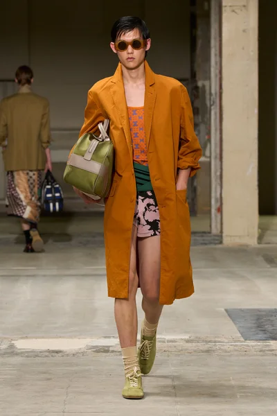 Look 26